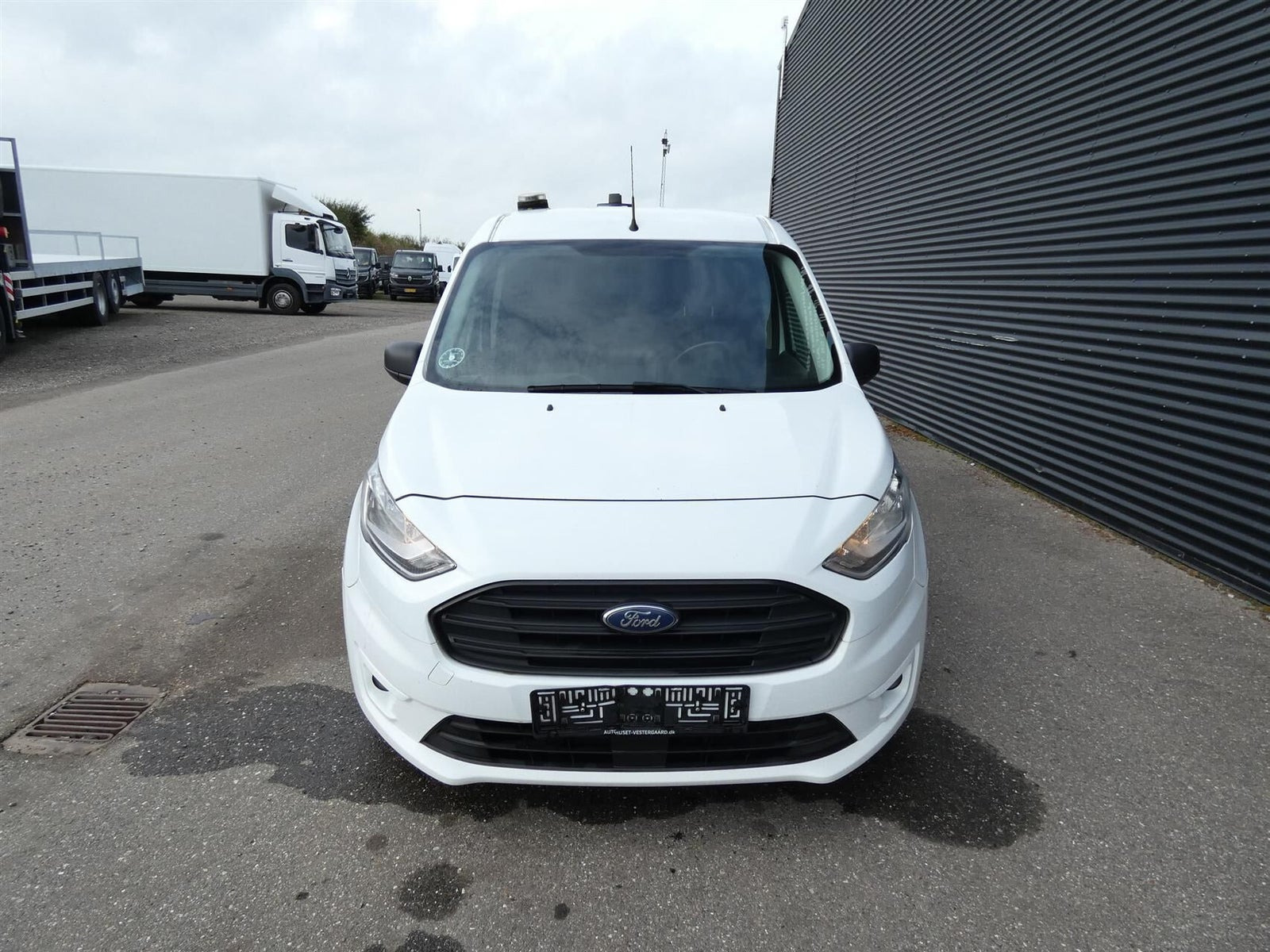 Hvid Ford Transit Connect fra 2019