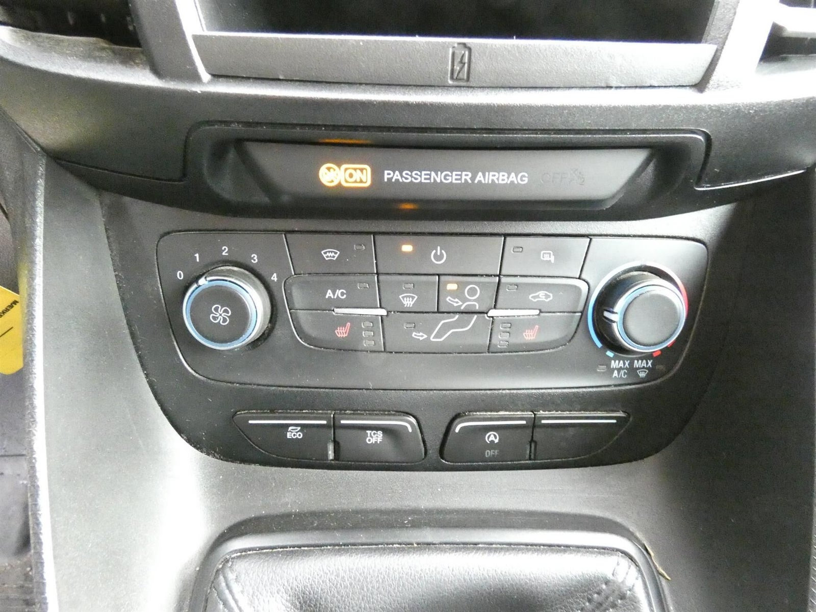 Hvid Ford Transit Connect fra 2019