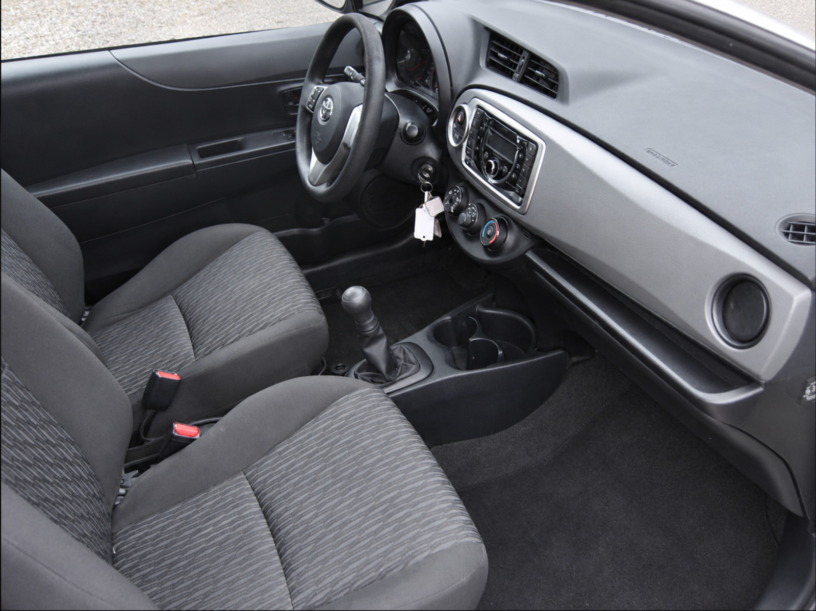 Hvid Toyota Yaris fra 2011