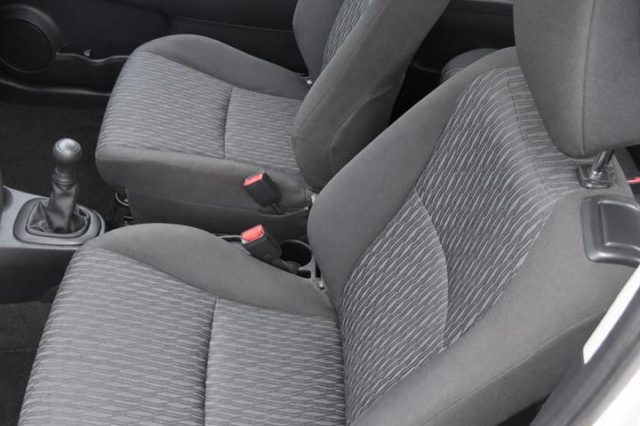 Hvid Toyota Yaris fra 2011