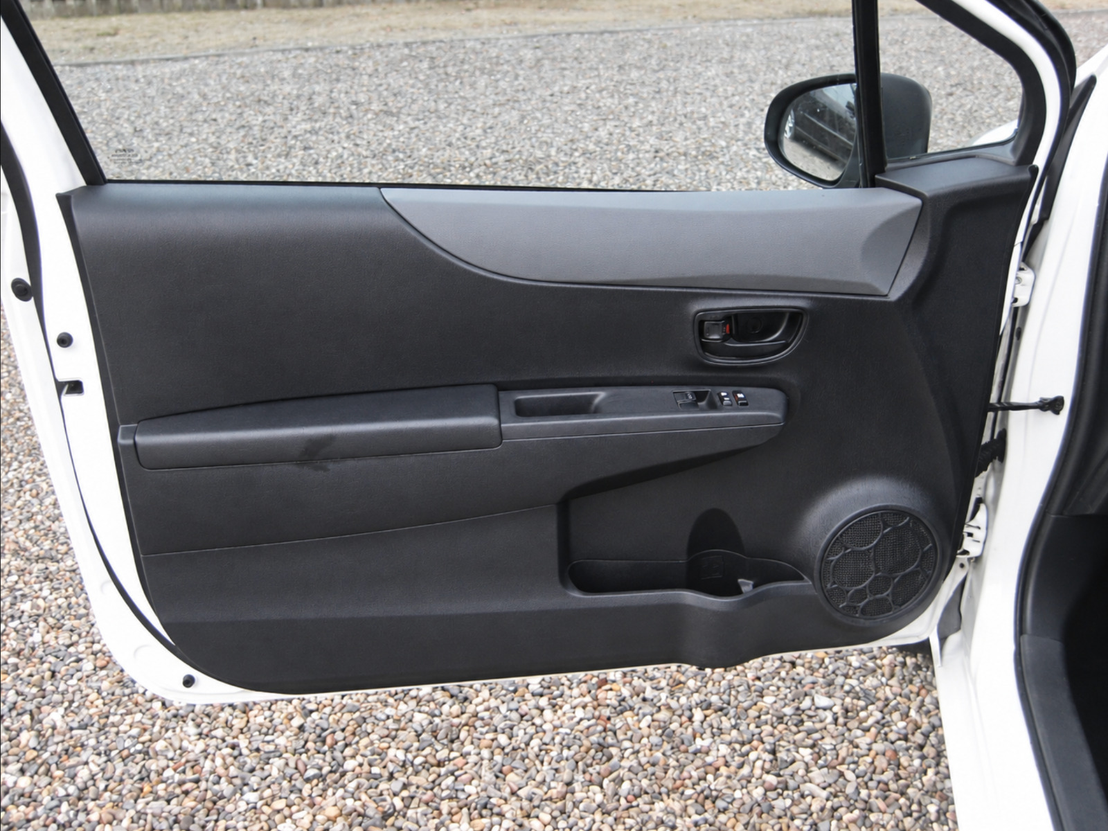 Hvid Toyota Yaris fra 2011