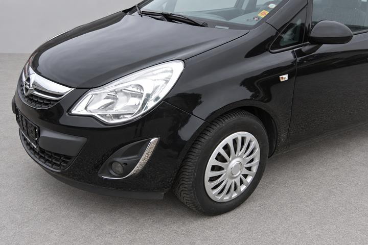 Sort Opel Corsa fra 2012
