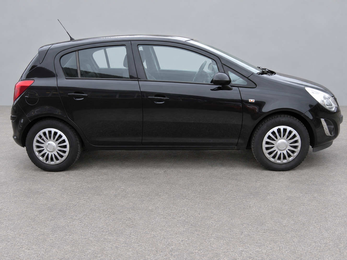 Sort Opel Corsa fra 2012