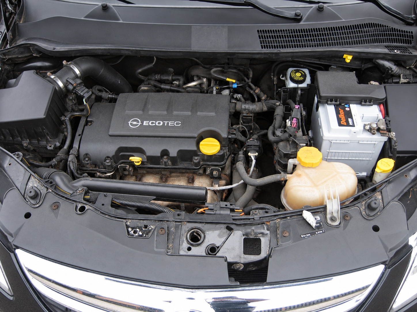 Sort Opel Corsa fra 2012