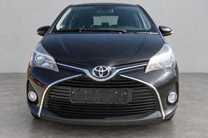 Sort Toyota Yaris fra 2015
