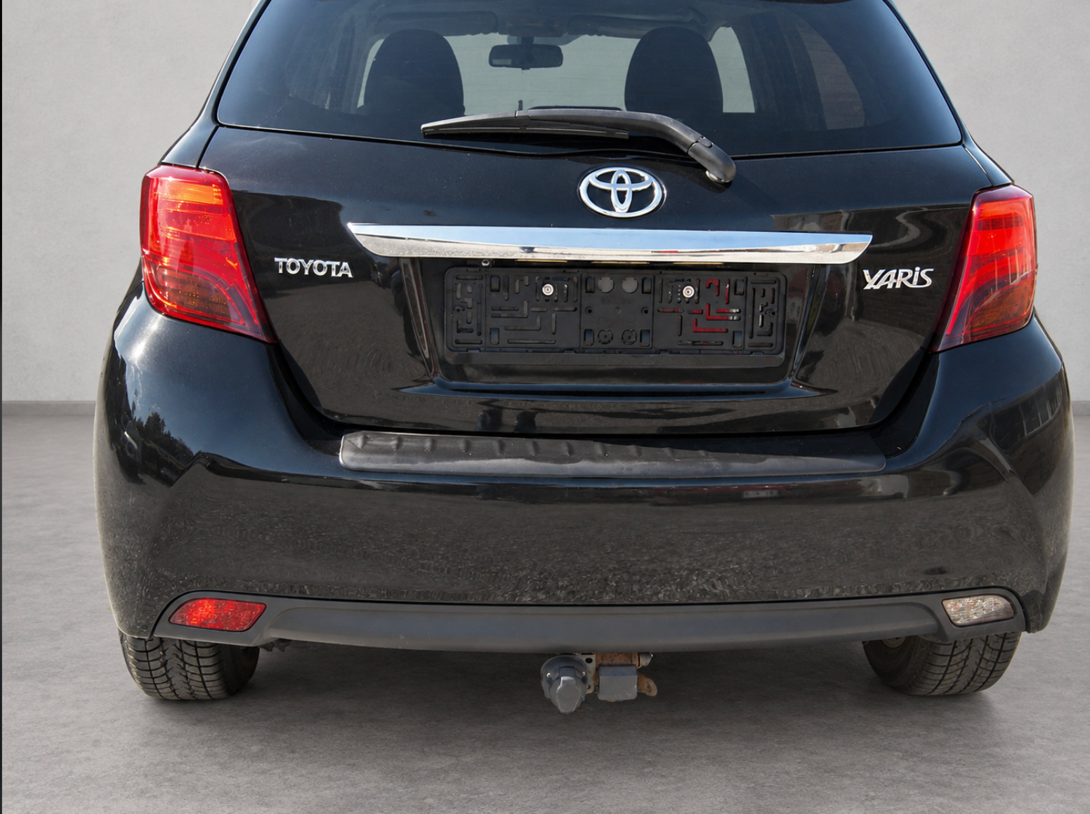 Sort Toyota Yaris fra 2015