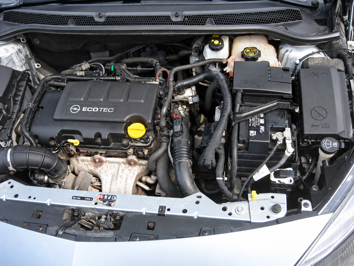 Blå Opel Astra fra 2015