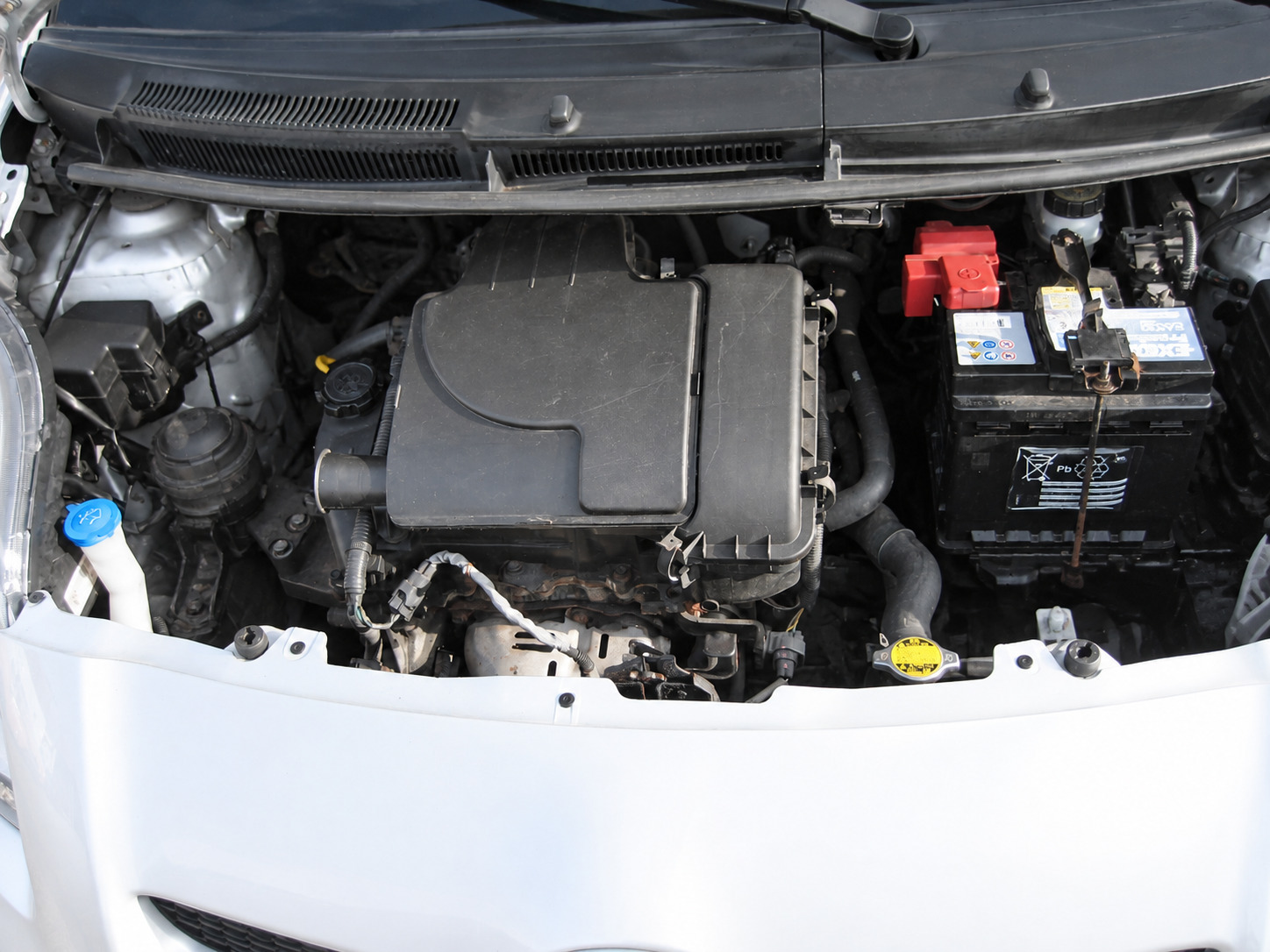 Sølv Toyota Yaris fra 2011