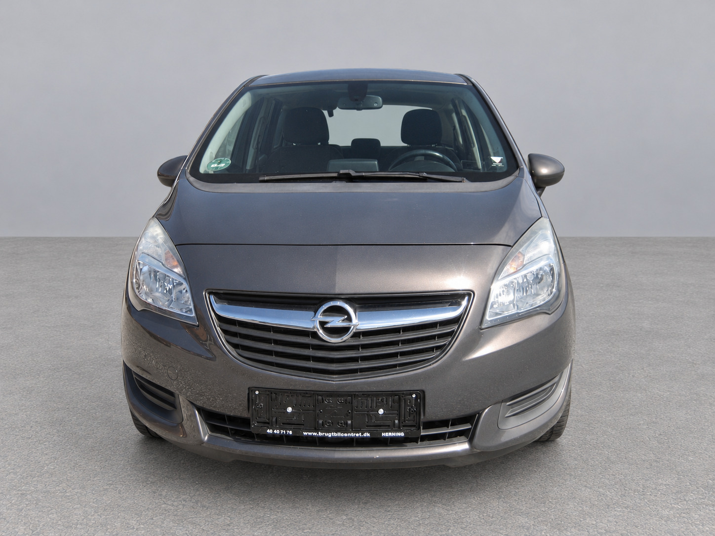 Grå Opel Meriva fra 2014