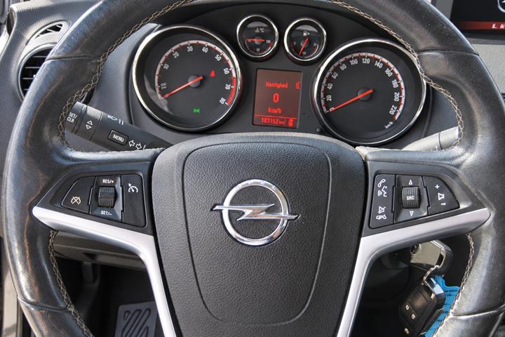 Grå Opel Meriva fra 2014
