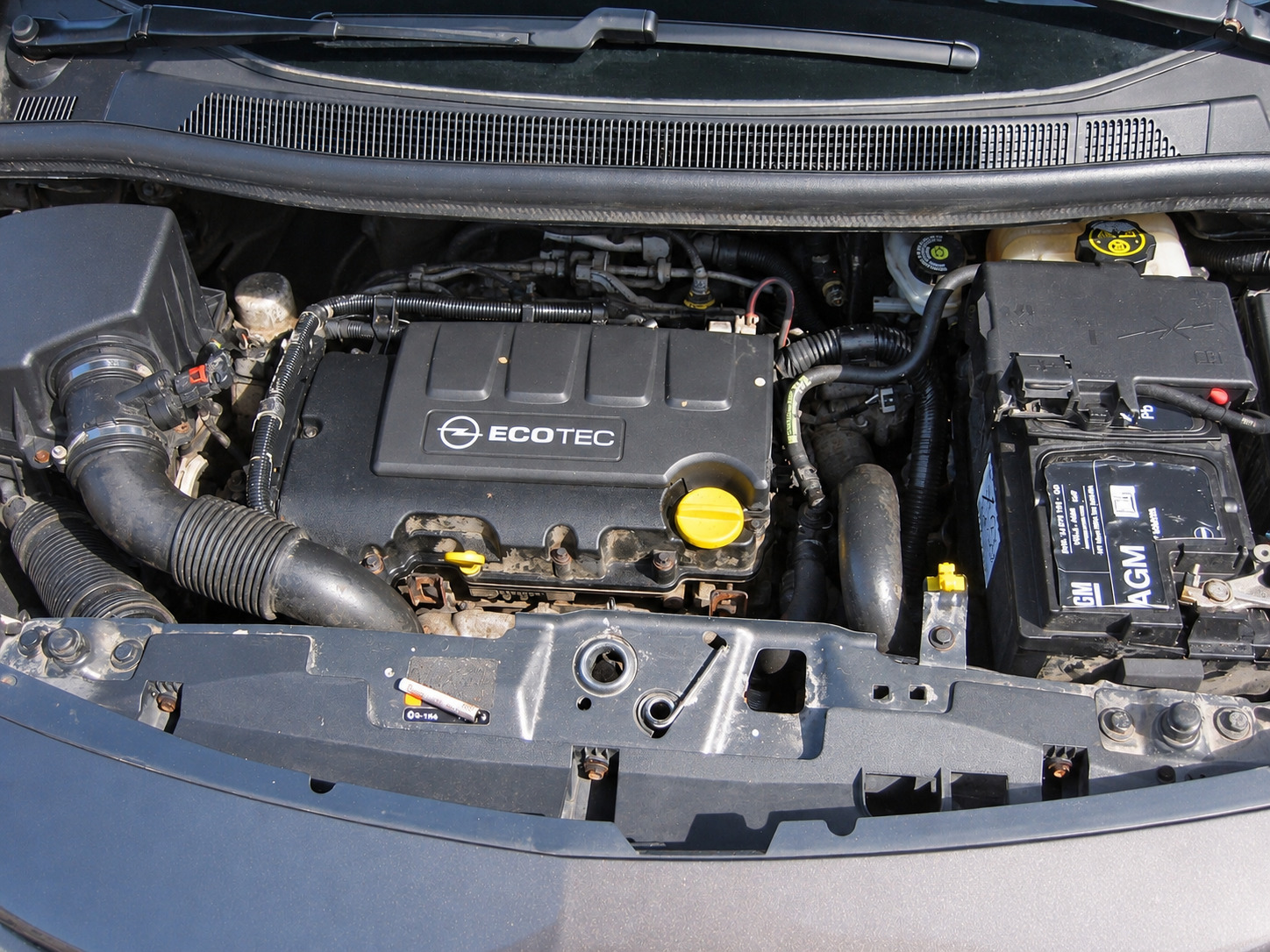 Grå Opel Meriva fra 2014