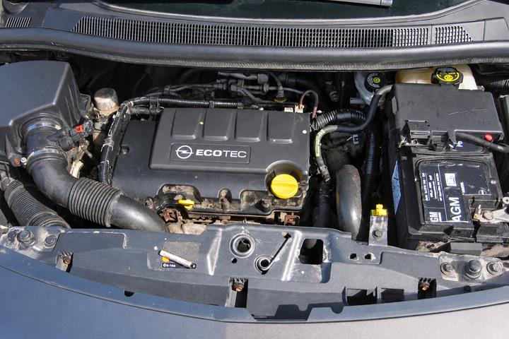 Grå Opel Meriva fra 2014