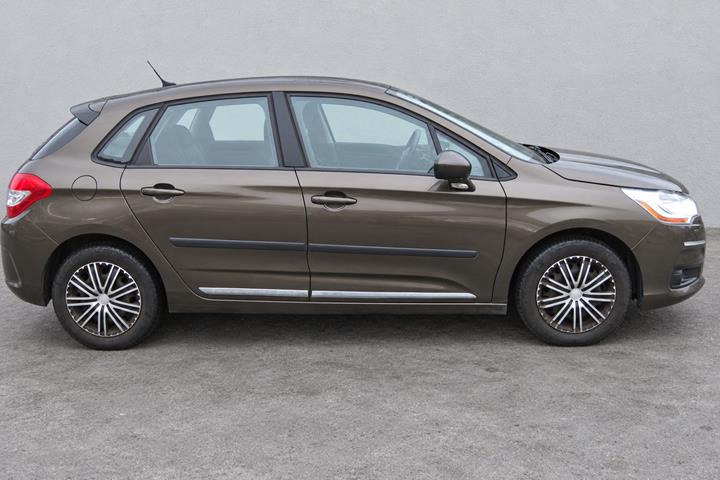 Brun Citroën C4 fra 2013
