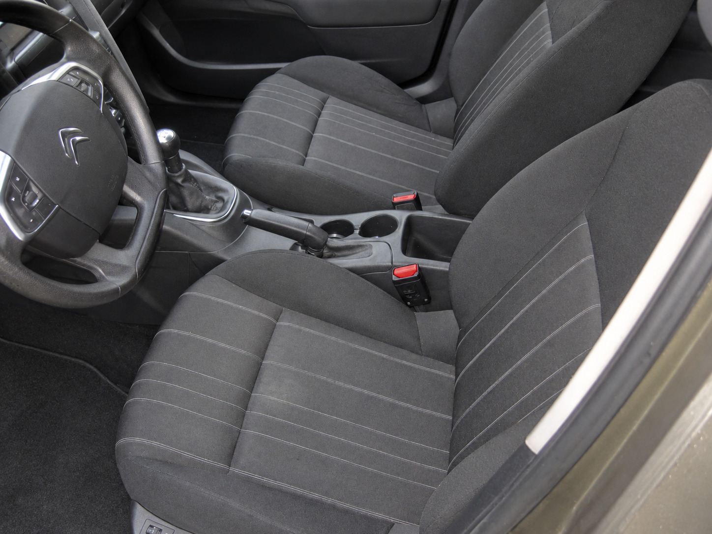 Brun Citroën C4 fra 2013
