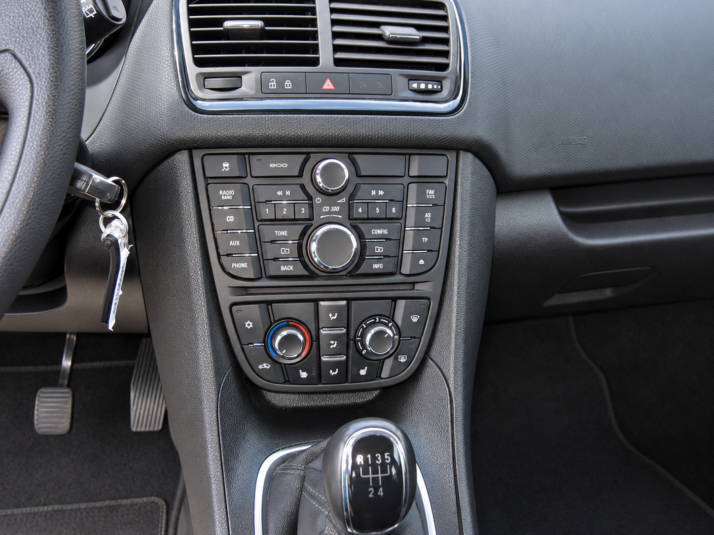 Blå Opel Meriva fra 2014