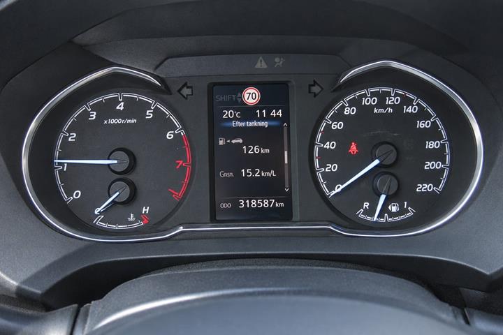 Grå Toyota Yaris fra 2017