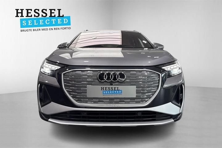 Grå Audi Q4 e-tron fra 2021