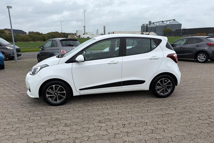 Hvid Hyundai i10 fra 2017
