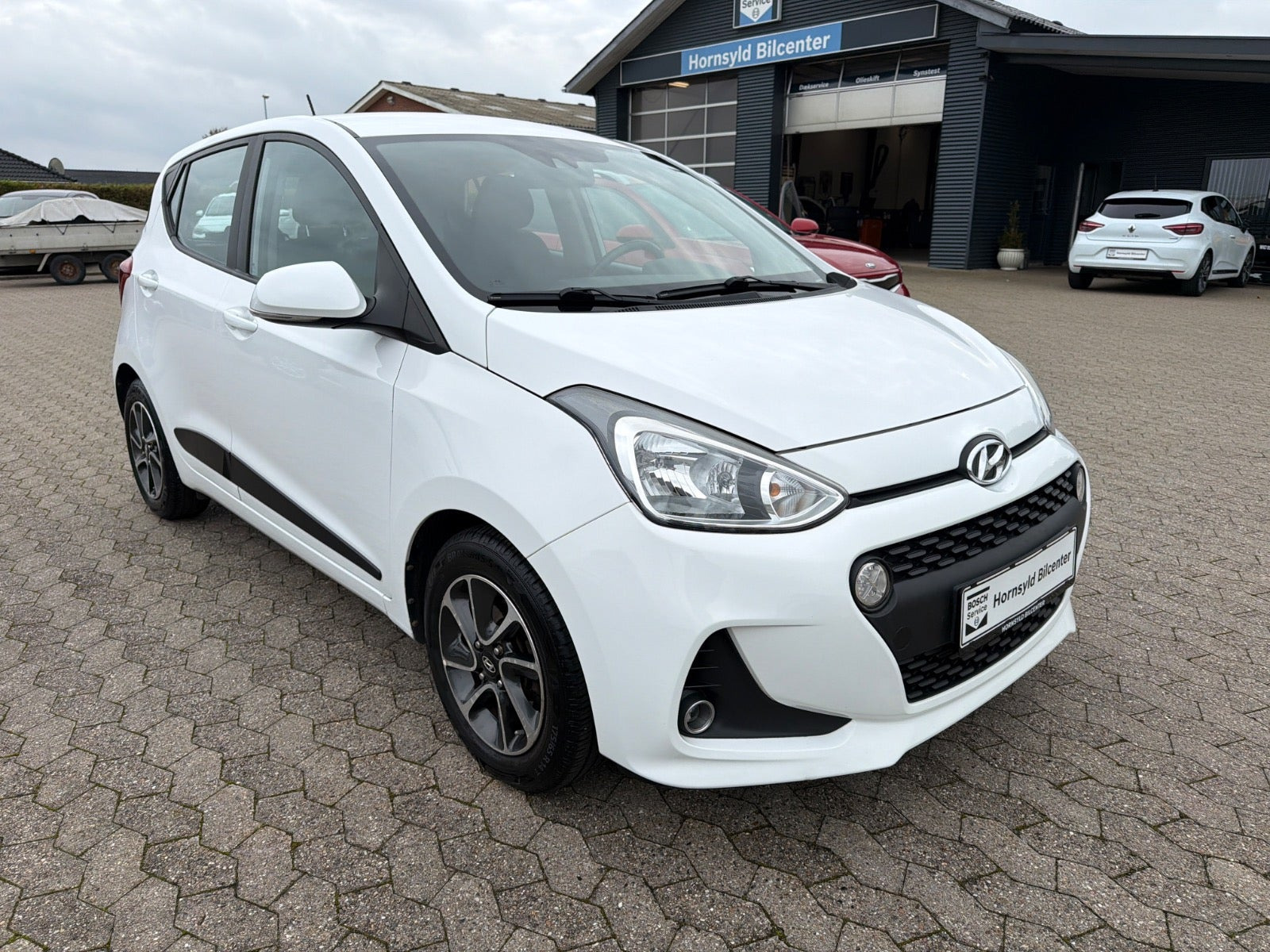 Hvid Hyundai i10 fra 2017