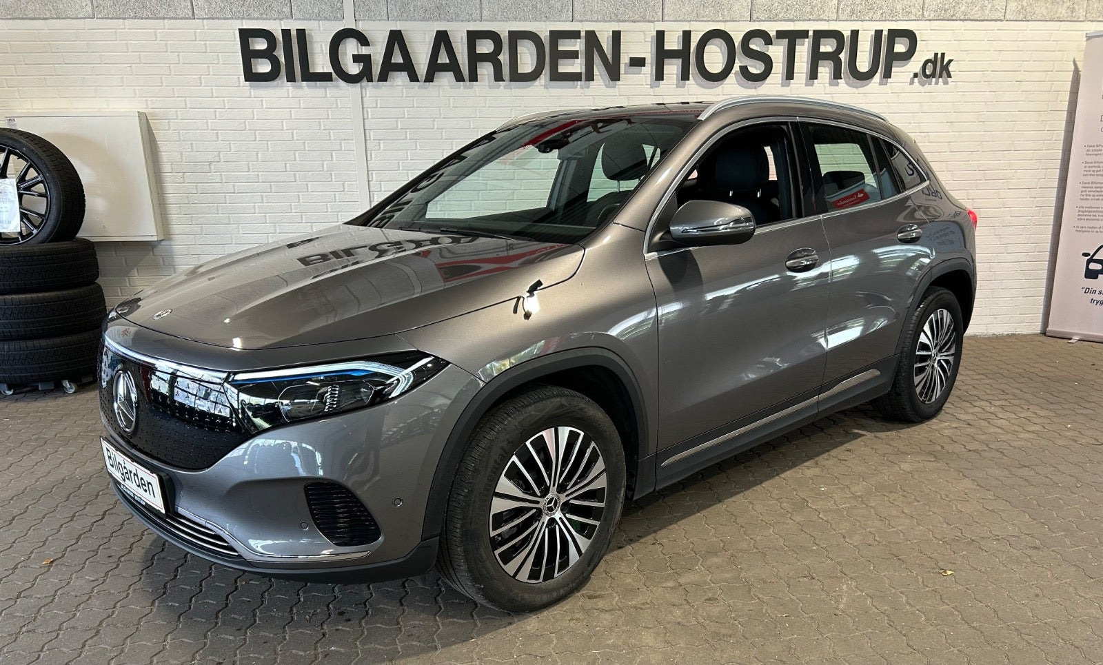Grå Mercedes EQA300 fra 2024
