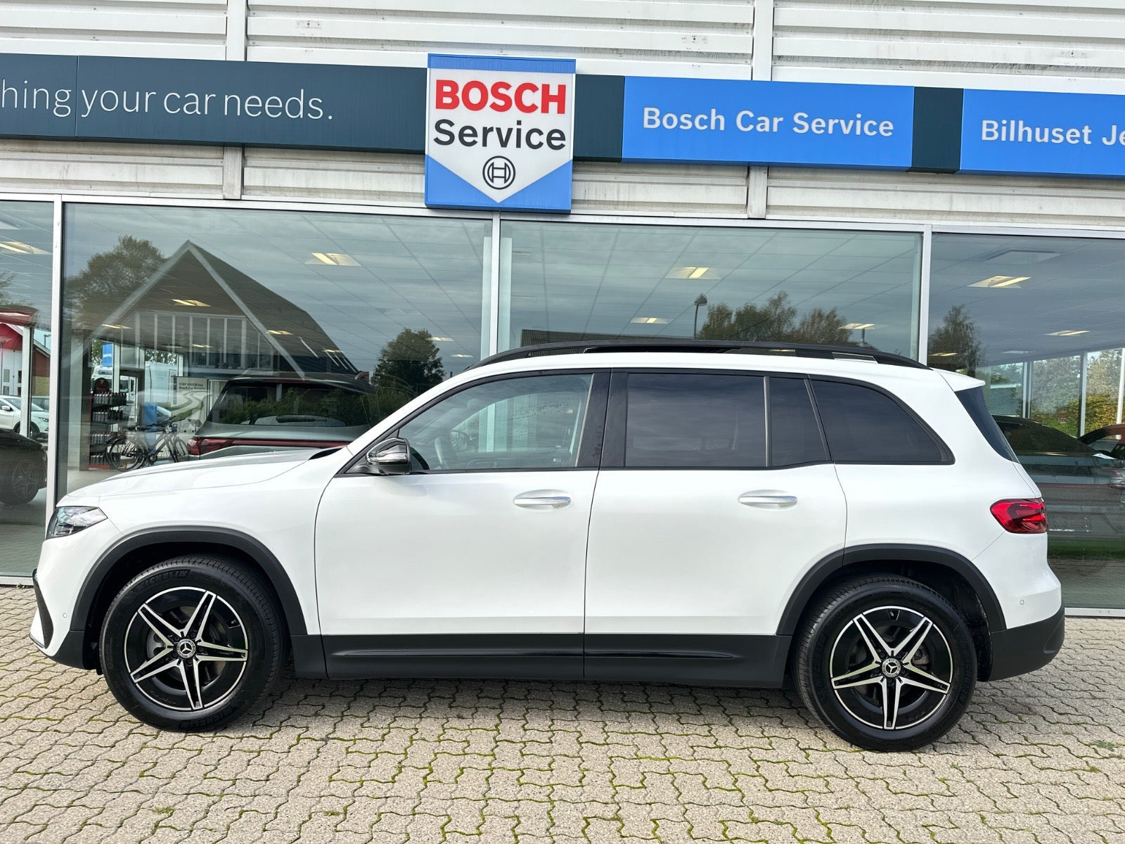 undefined Mercedes EQB250+ fra 2025