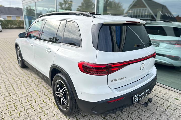 undefined Mercedes EQB250+ fra 2025