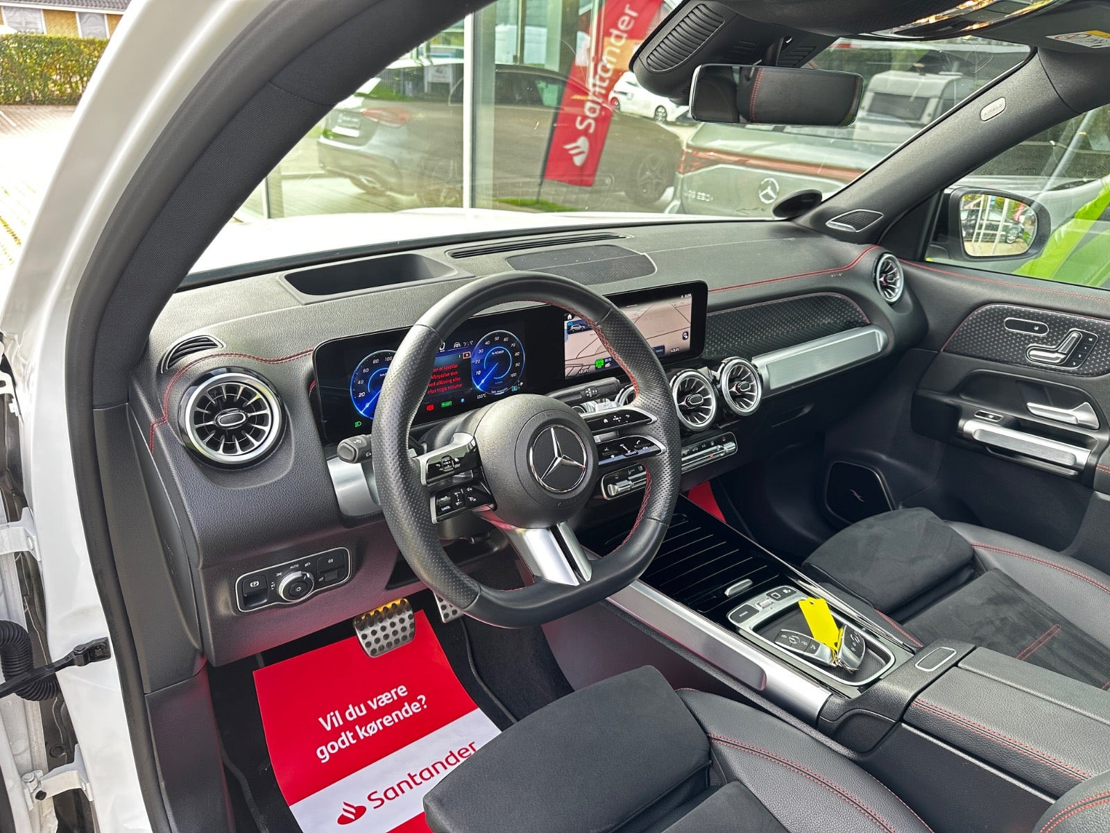 undefined Mercedes EQB250+ fra 2025