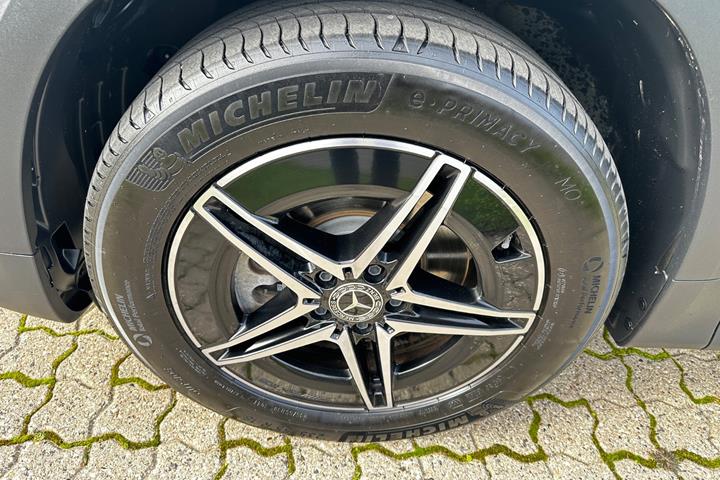 undefined Mercedes EQB250+ fra 2025