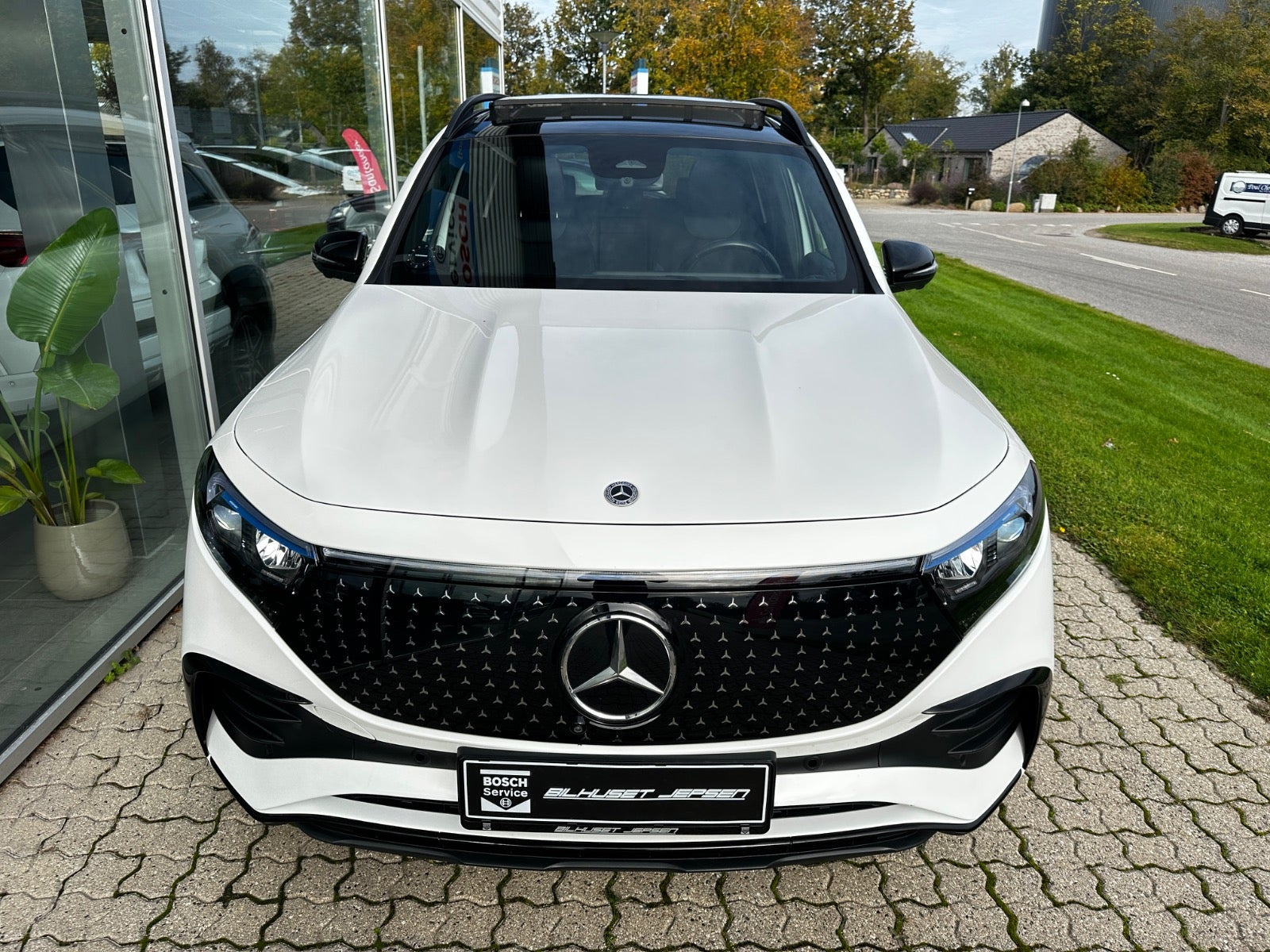 undefined Mercedes EQB250+ fra 2025