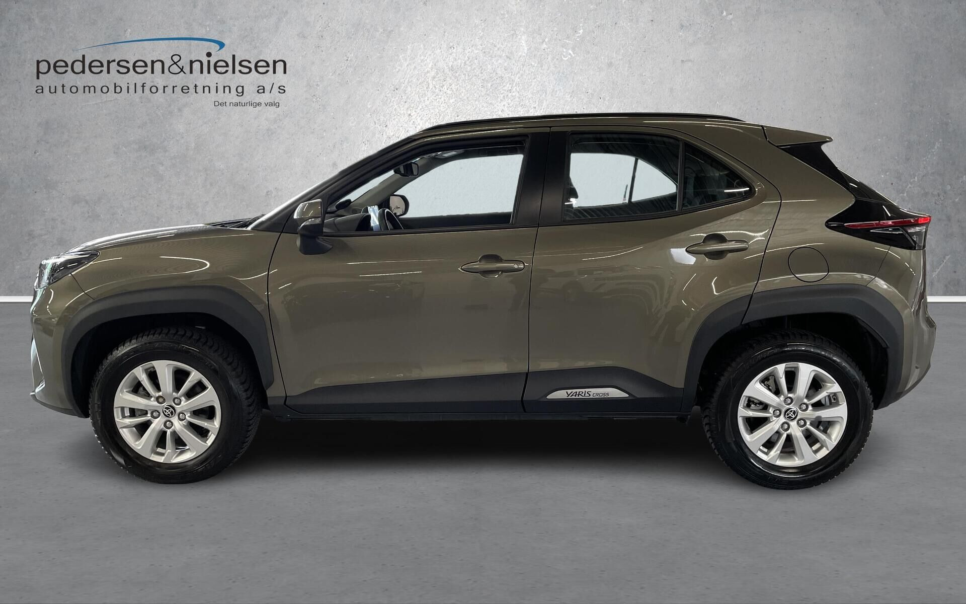 Grøn Toyota Yaris Cross fra 2023