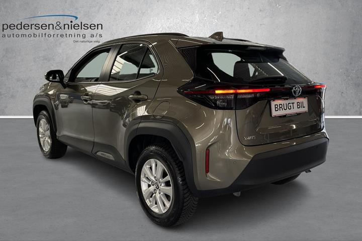 Grøn Toyota Yaris Cross fra 2023