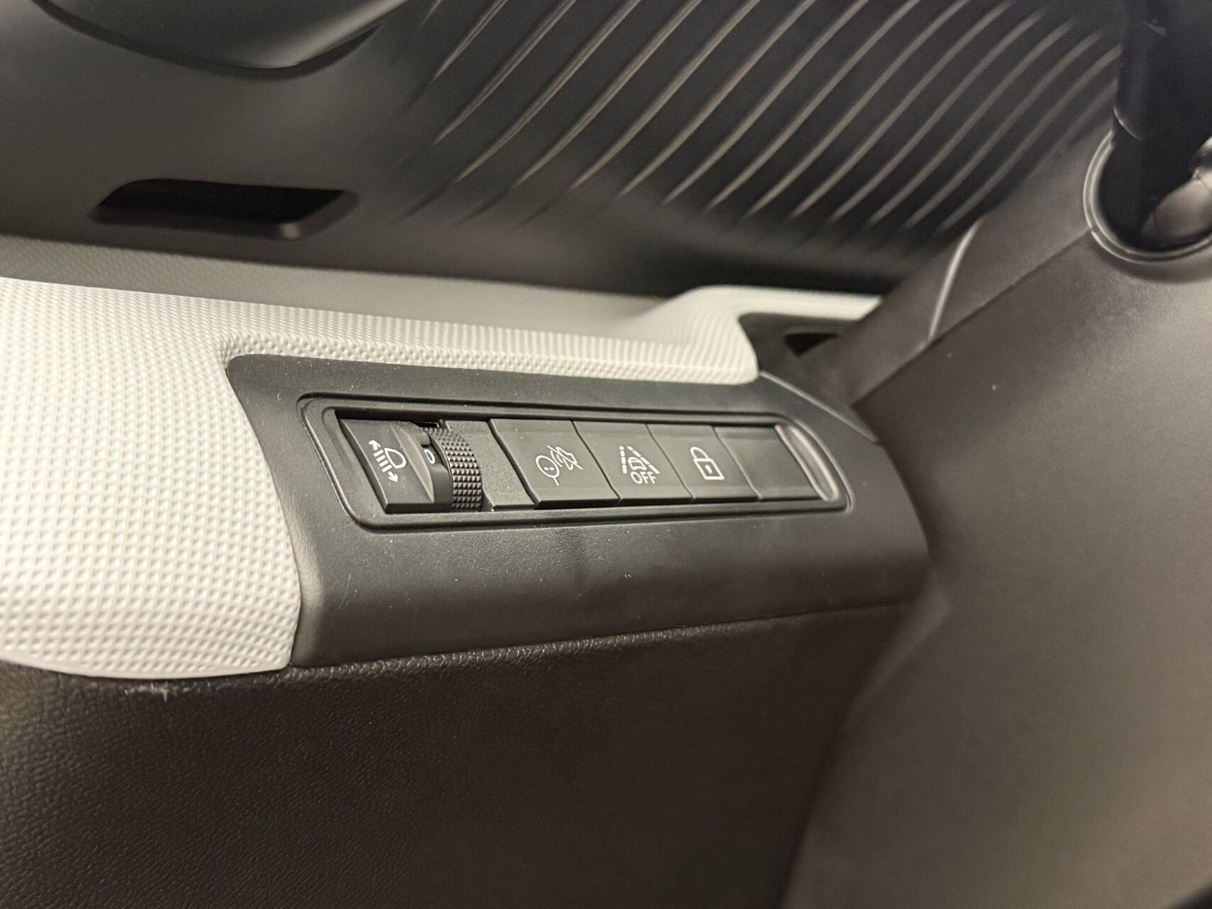 Grå Citroën e-C3 Aircross fra 2025