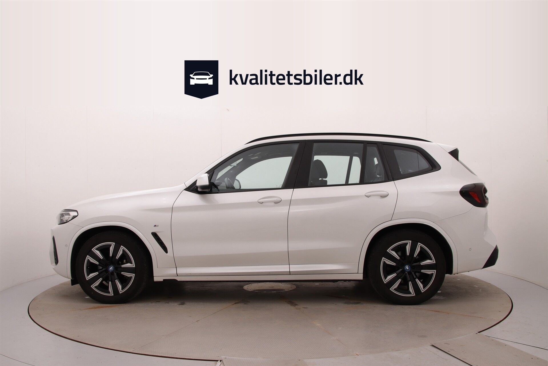 Hvid BMW iX3 fra 2022