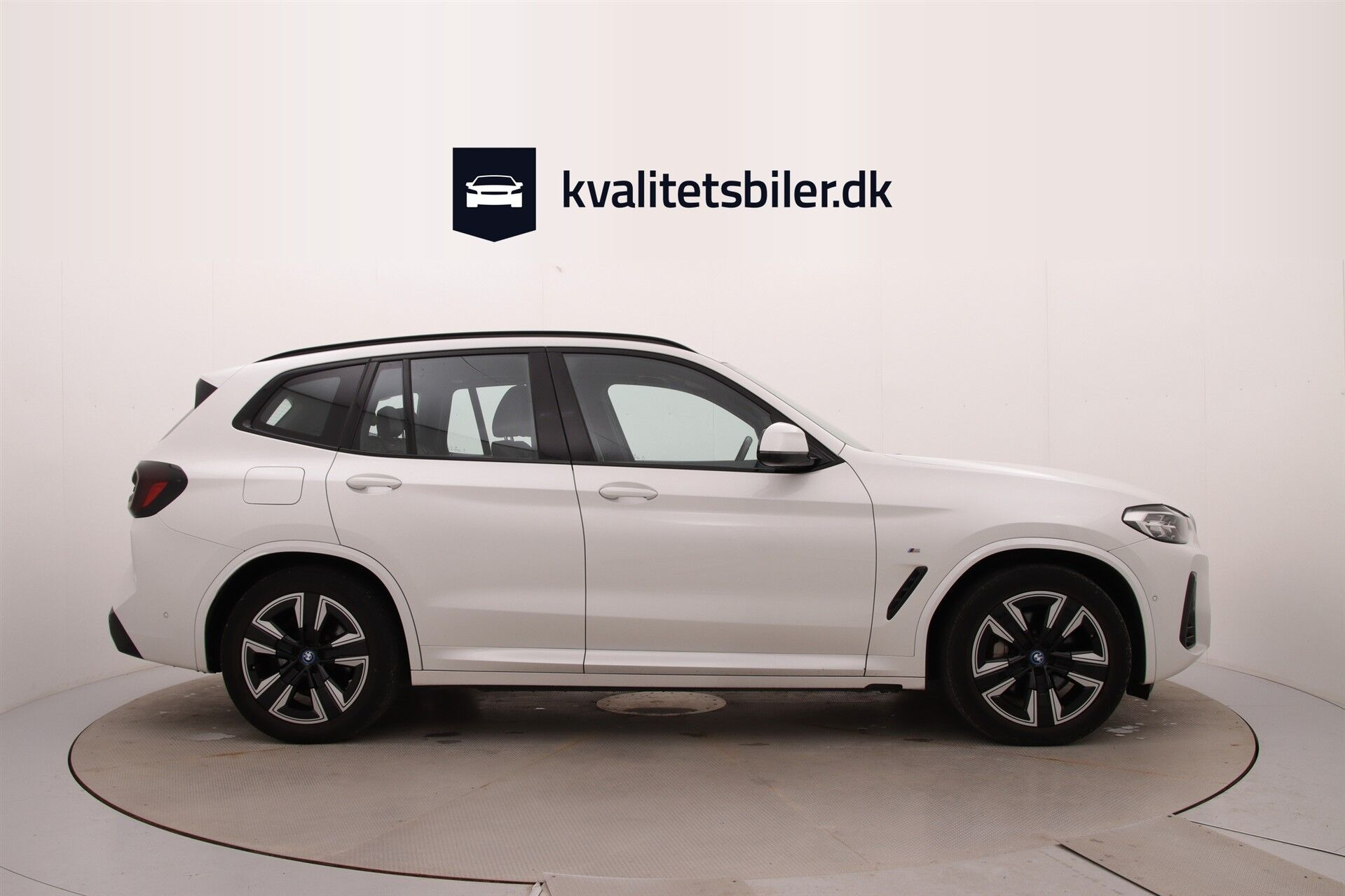 Hvid BMW iX3 fra 2022