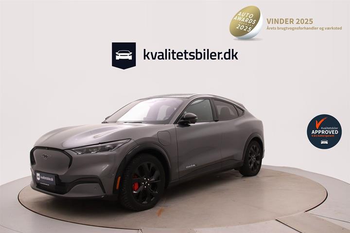 Grå Ford Mustang Mach-E fra 2024