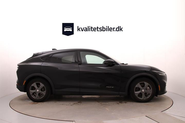 Sort Ford Mustang Mach-E fra 2022