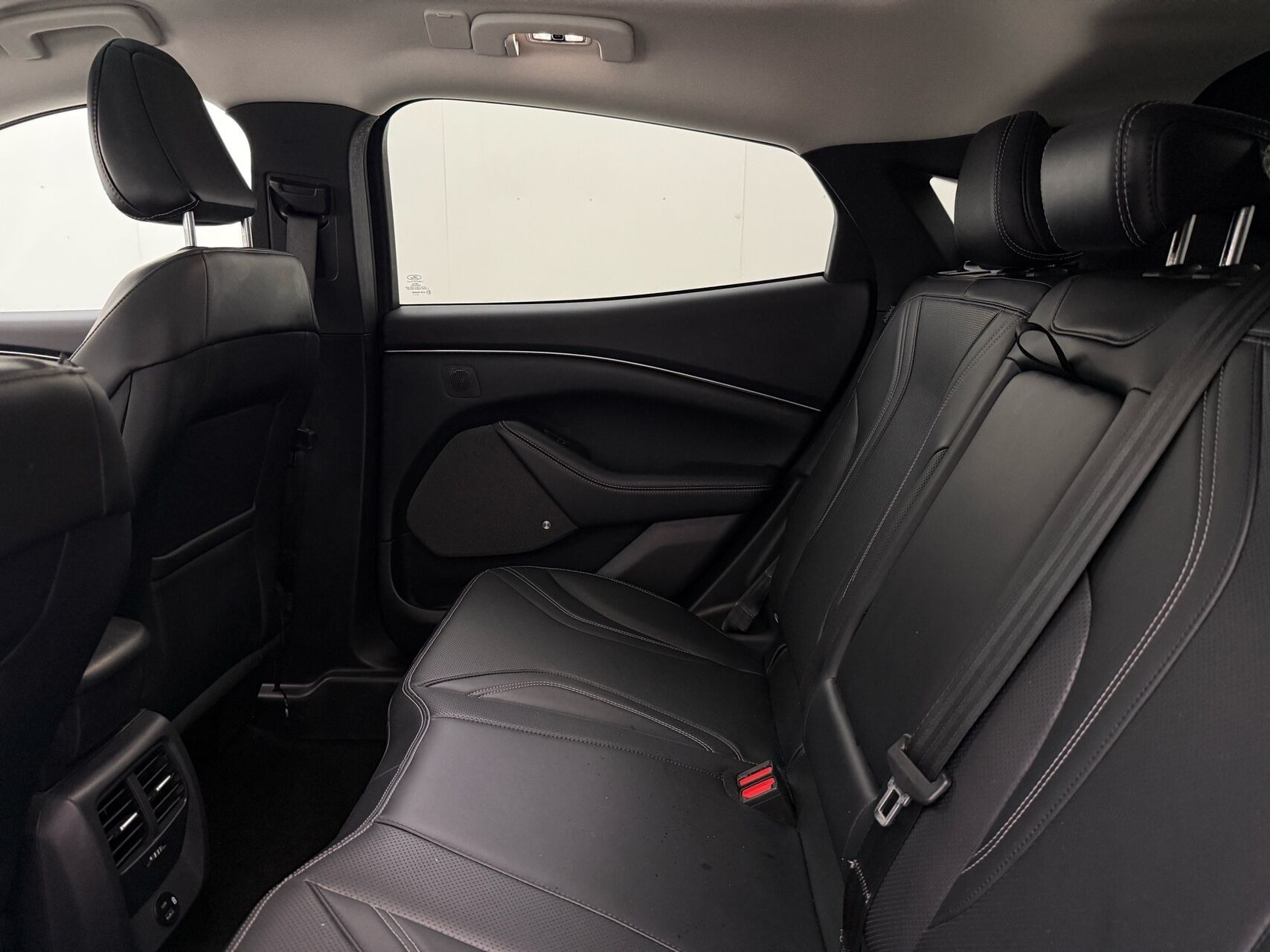 Sort Ford Mustang Mach-E fra 2022