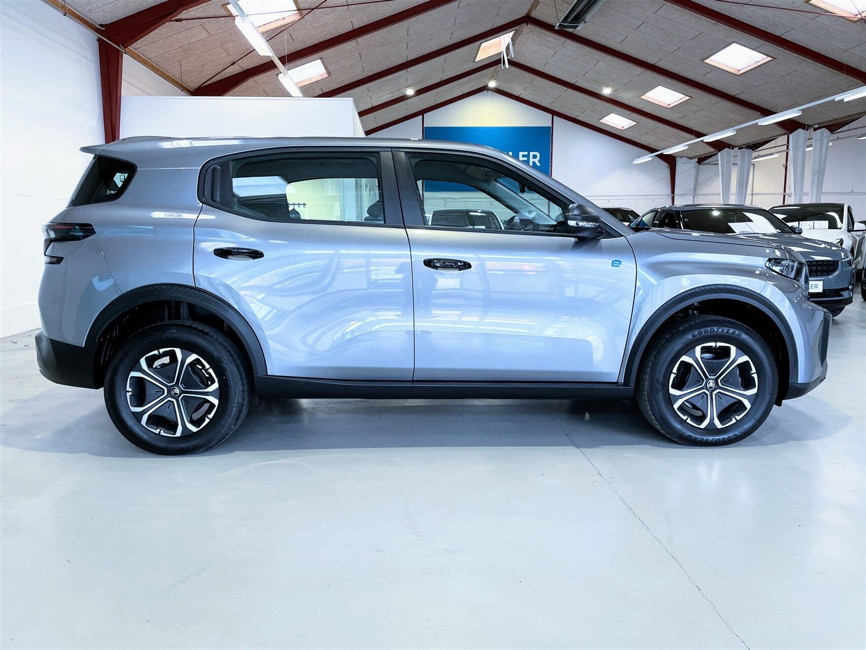 Grå Citroën e-C3 Aircross fra 2025