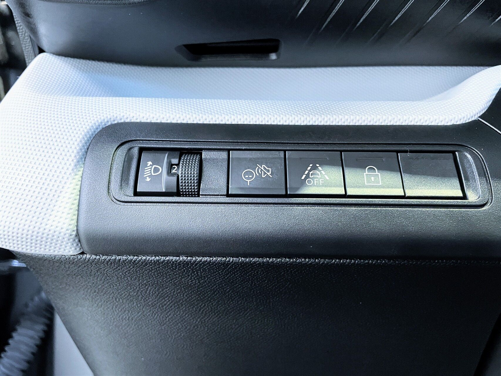 Grå Citroën e-C3 Aircross fra 2025
