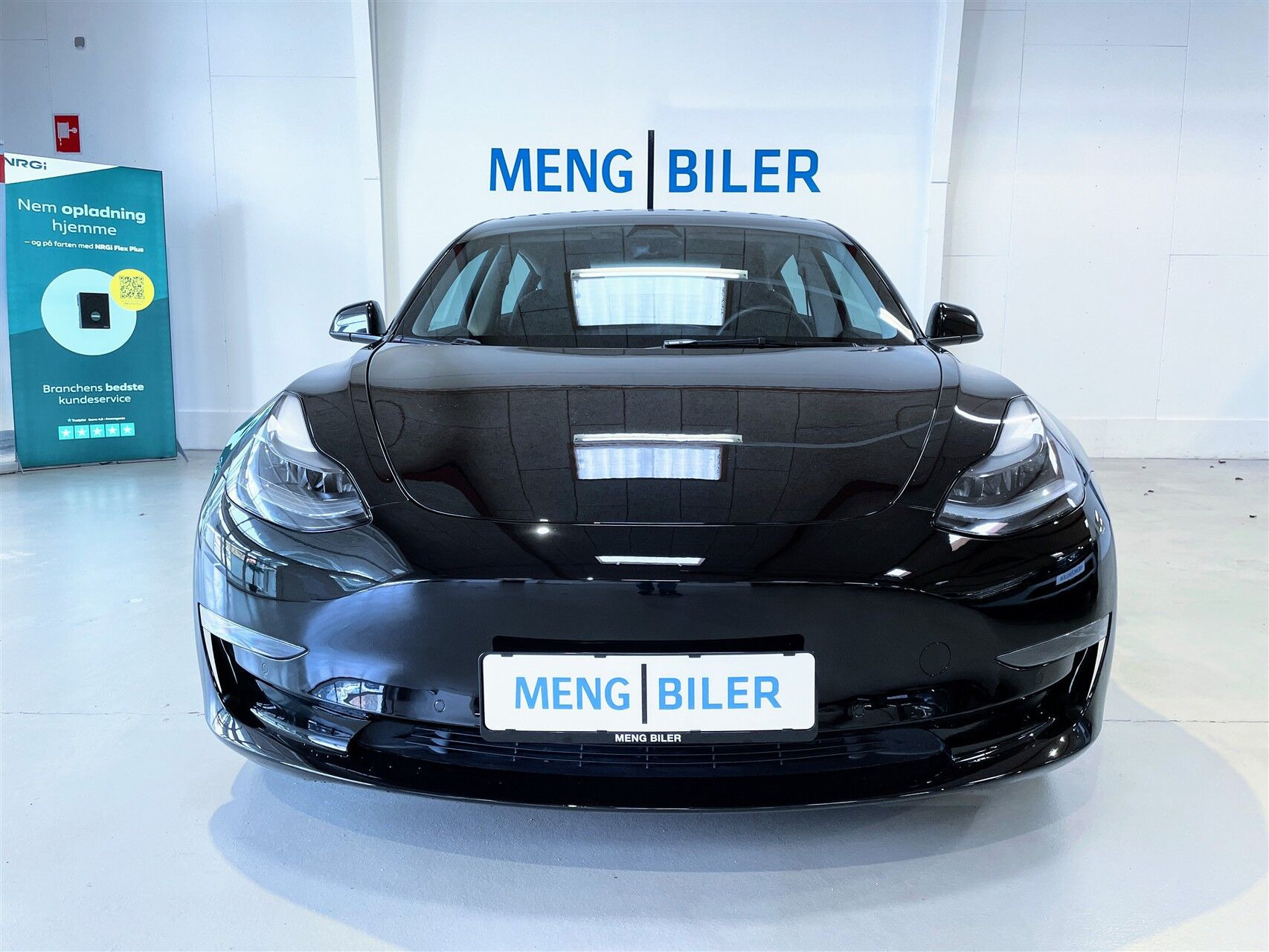 Sort Tesla Model 3 fra 2022