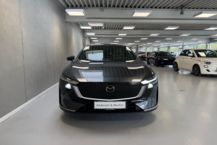 Grå Mazda 6e fra 2026