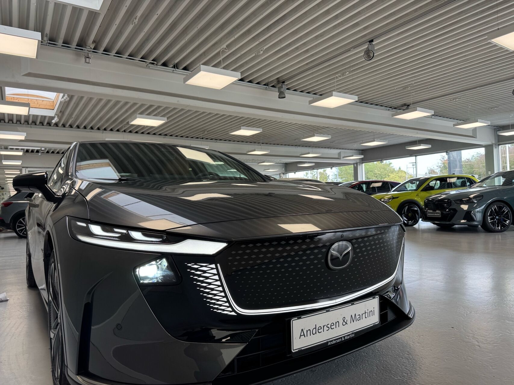 Grå Mazda 6e fra 2026