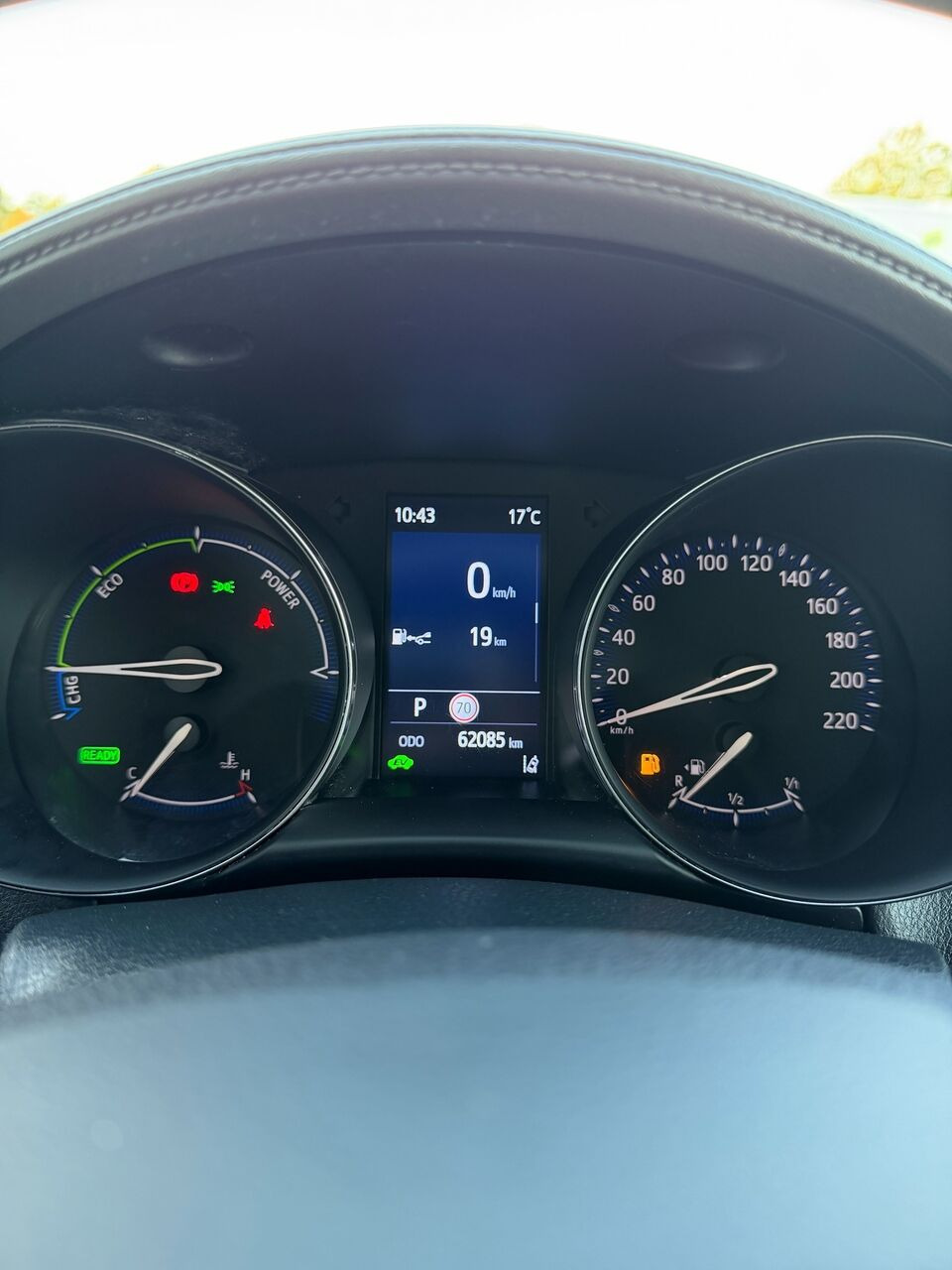 Orange Toyota C-HR fra 2021