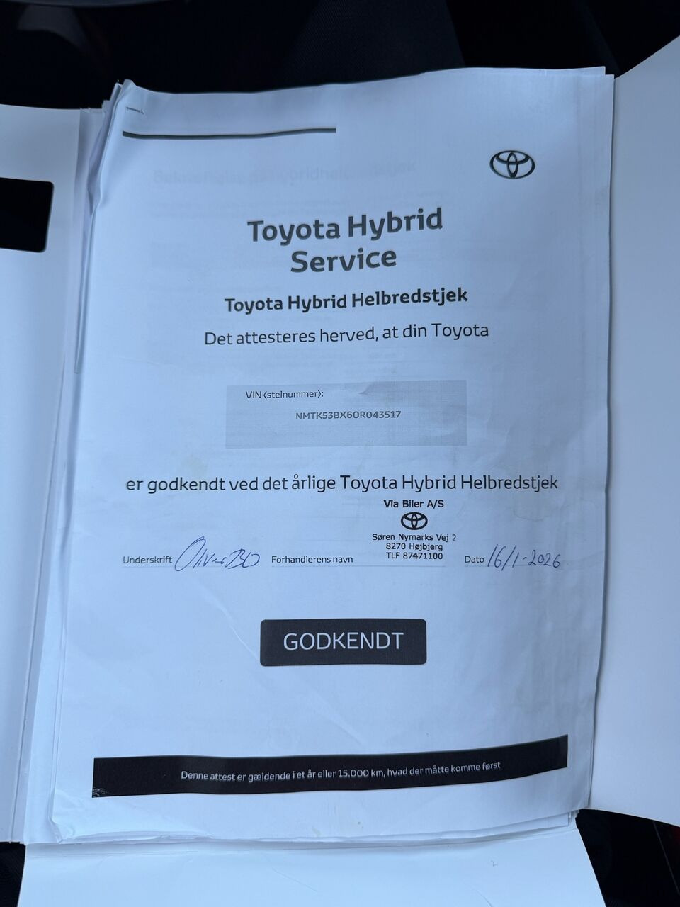 Orange Toyota C-HR fra 2021