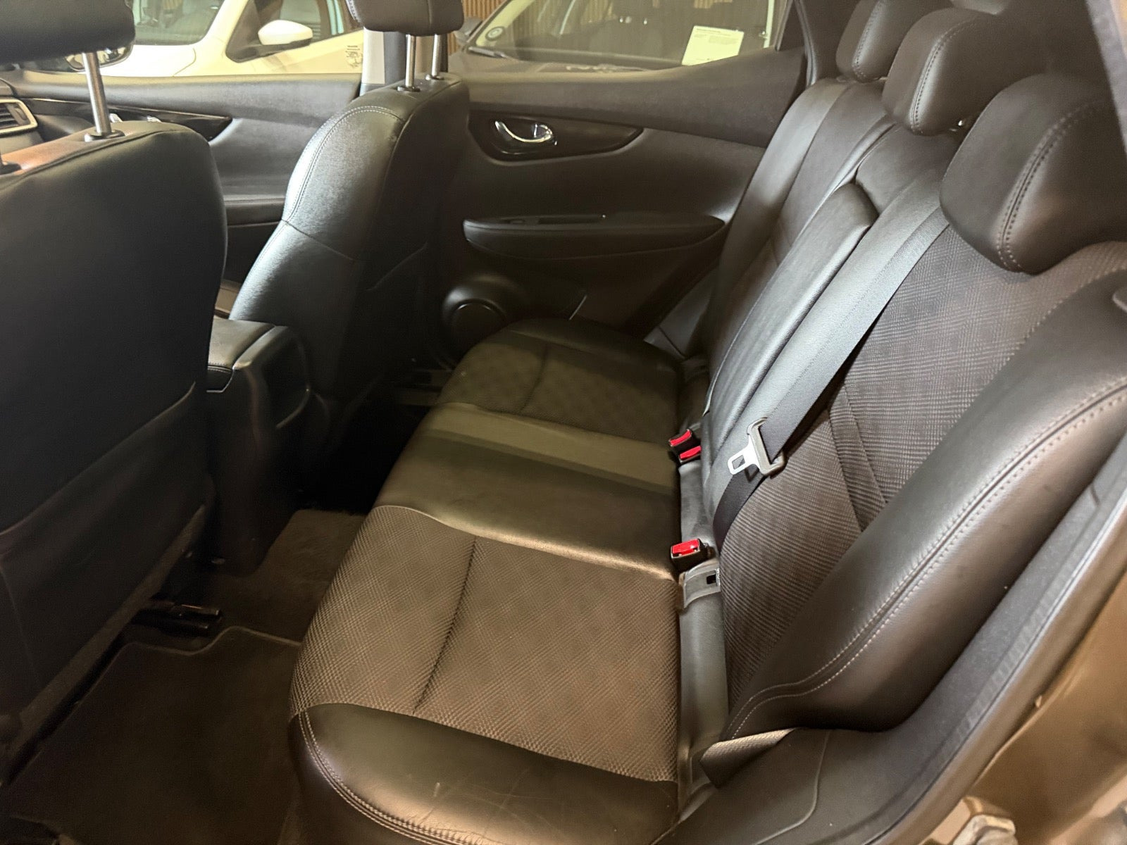 Brun Nissan Qashqai fra 2014