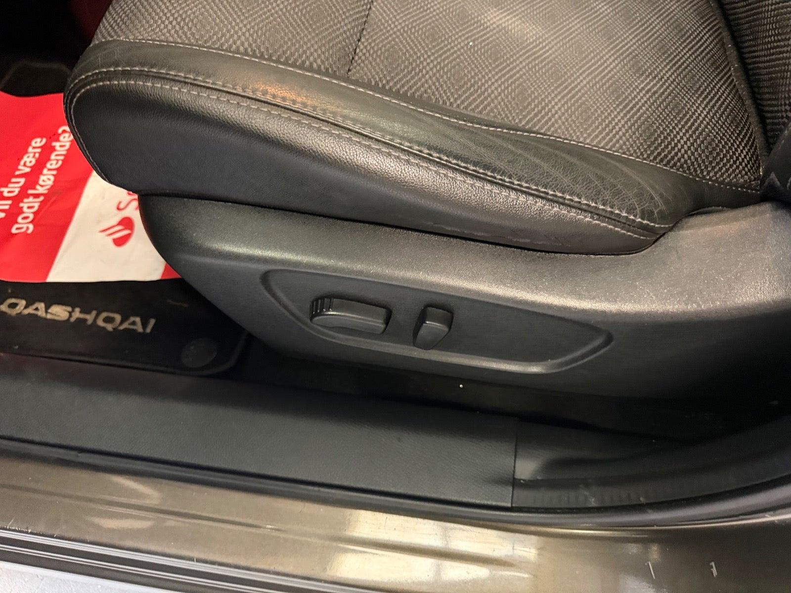 Brun Nissan Qashqai fra 2014