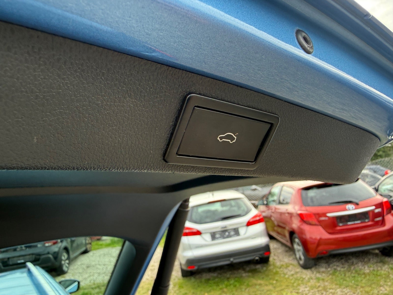 Blå Skoda Octavia fra 2017