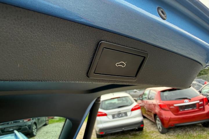 Blå Skoda Octavia fra 2017