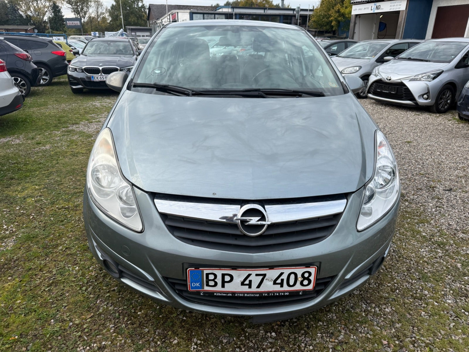 Sølv Opel Corsa fra 2010