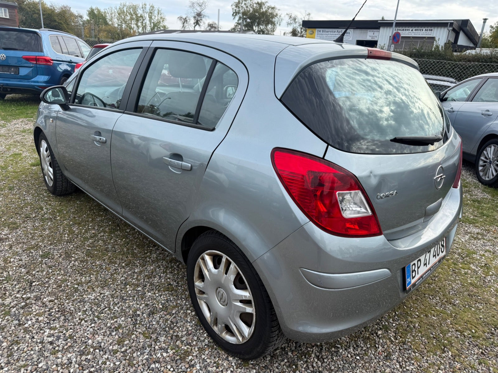 Sølv Opel Corsa fra 2010